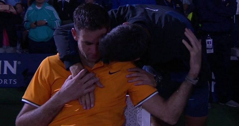 Novak Djokovic tröstet Del Potro nach dem Finale der US Open 2018