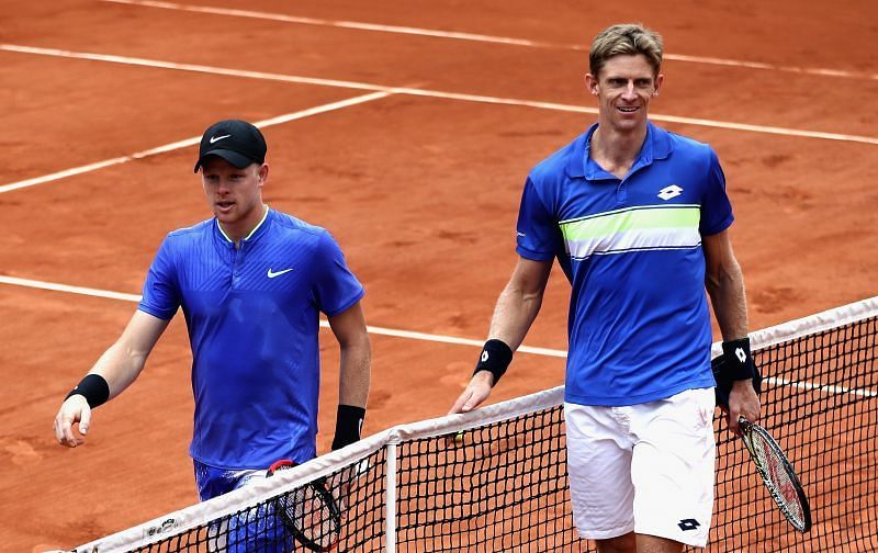 Kyle Edmund (izq.) Y Kevin Anderson en el Abierto de Francia de 2017