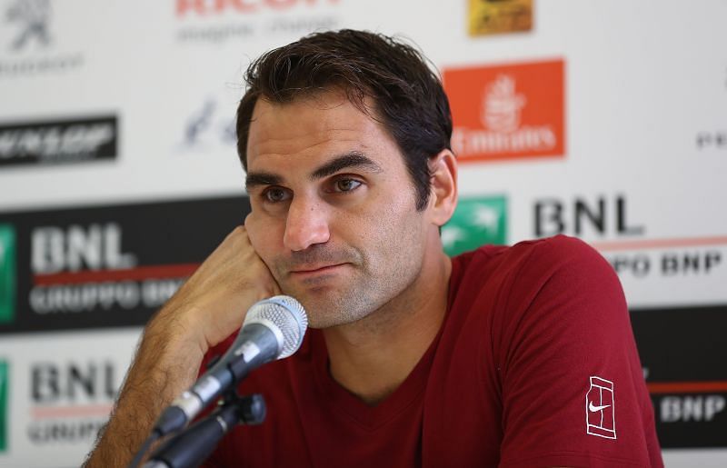 Roger Federer en una conferencia de prensa en 2016