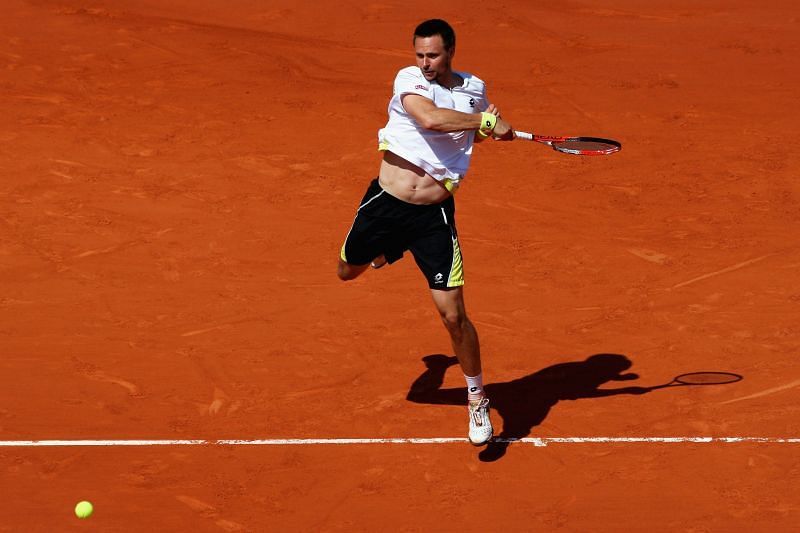 Robins Soderlings 2009. gada Francijas atklātajā čempionātā pret Rafaelu Nadalu sita ārkārtīgi plakani