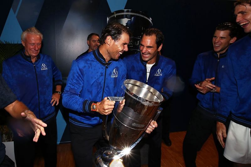 Rafael Nadal a Roger Federer poté, co vyhráli Laver Cup 2019