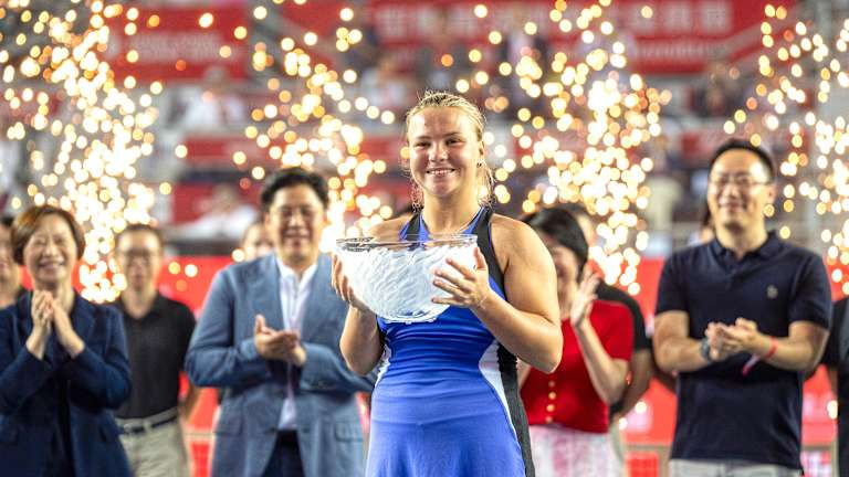 Shnaider est actuellement le gaucher le mieux classé au classement ATP ou WTA.