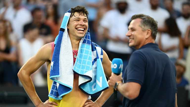 38歳のモンフィスと22歳のシェルトンの初対戦は、運動能力的に爆発的なものになることが予想される。