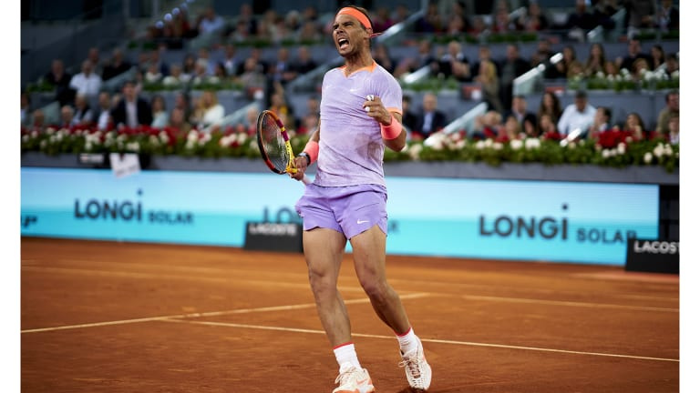 Nadal is tijdens wat dan ook de felle kleuren en opvallende combo's blijven brengen's expected to be his farewell season—seen here in pastel purple at the Madrid Open.