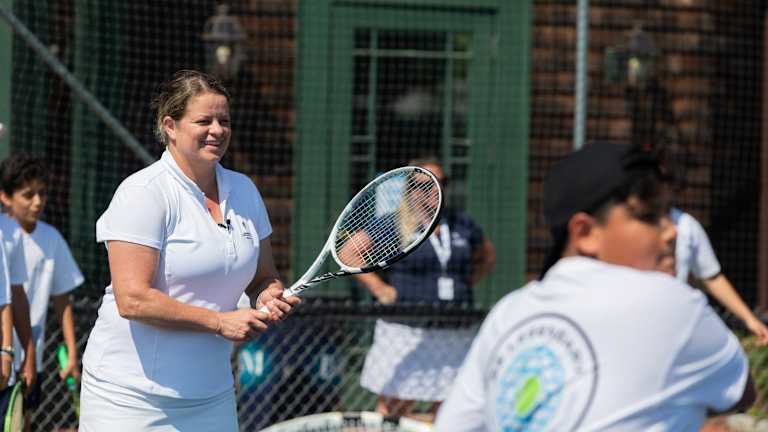 Kim Clijsters llegó a las canchas de Newport en julio como parte del programa piloto Be Legendary.