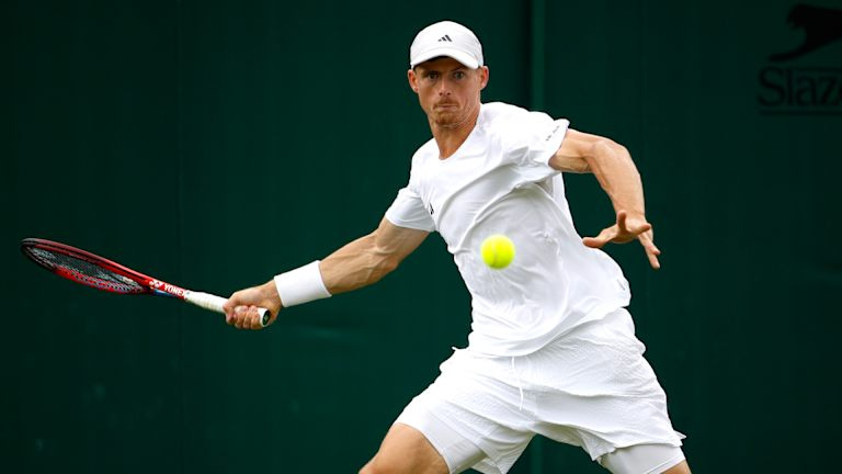 'Tam's not many people who would have been willing to make the sacrifices Billy has," said Liam Broady of his doubles partner Harris.