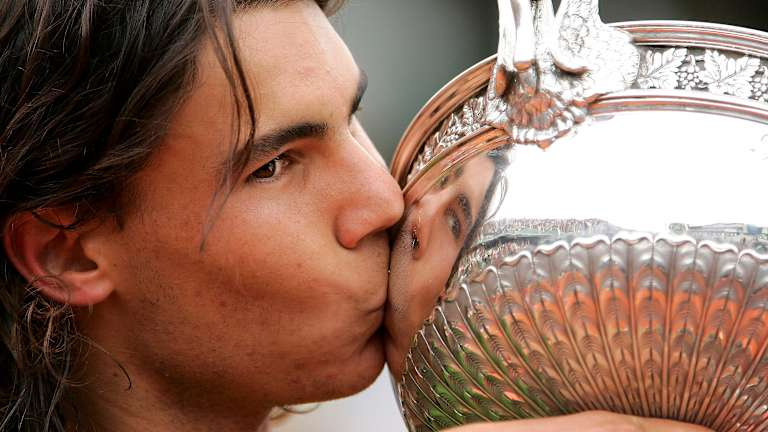 Nadal também conquistou títulos de dois dígitos em três outros grandes eventos em quadra de saibro, conquistando Barcelona 12 vezes, Monte Carlo 11 vezes e Roma 10 vezes.