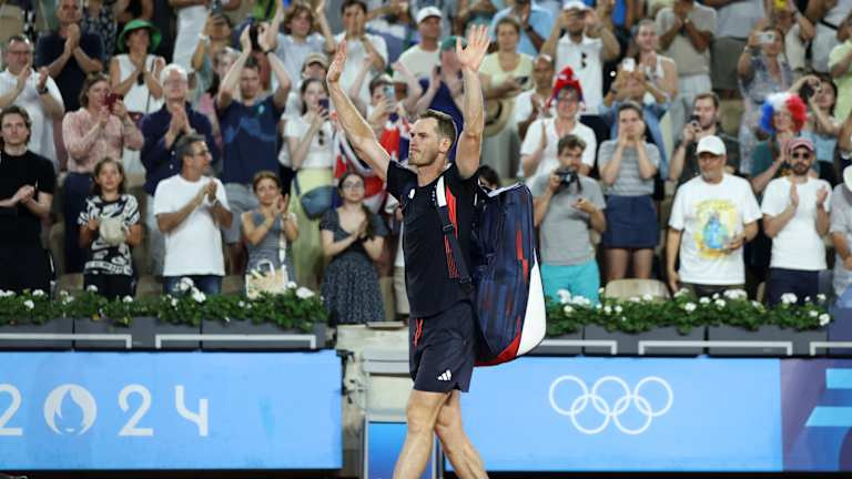 Sous les projecteurs potentiellement aveuglants, Murray a dressé son palmarès au Temple de la renommée : trois titres en simple du Grand Chelem, dont deux à Wimbledon ; deux médailles d'or olympiques en simple (ainsi qu'une d'argent en double mixte) et 46 titres en simple sur le circuit ATP ; atteint le classement n ° 1 mondial.