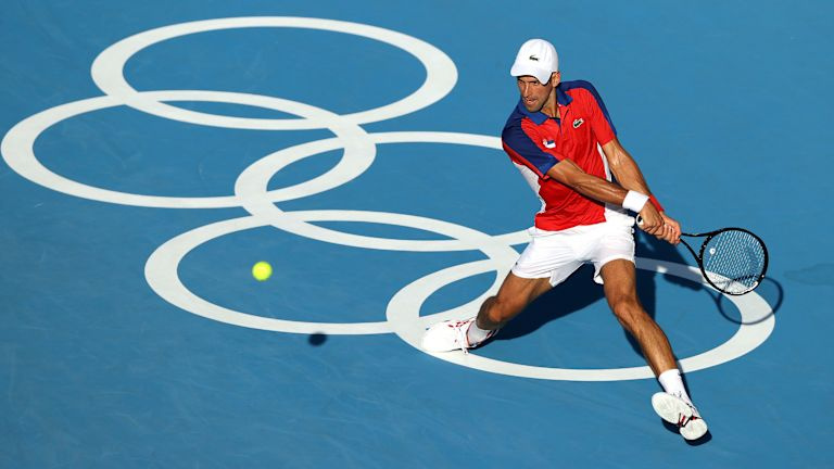 La Jocurile Olimpice de la Tokyo, Djokovic a pierdut doar 18 jocuri în primele nouă seturi, înainte ca Zverev să întoarcă brusc situația.
