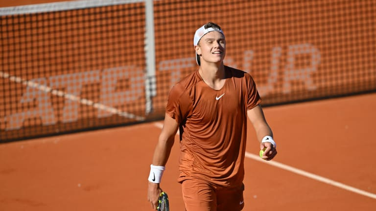 De best geplaatste Holger Rune gaat door naar de halve finale van de BMW Open