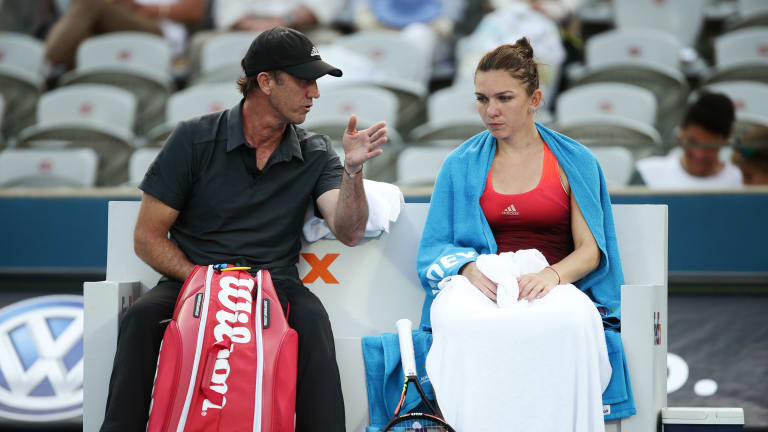 'Elle est devenue assez souvent son pire ennemi', a déclaré l'ancien entraîneur Darren Cahill à propos de Simona Halep.