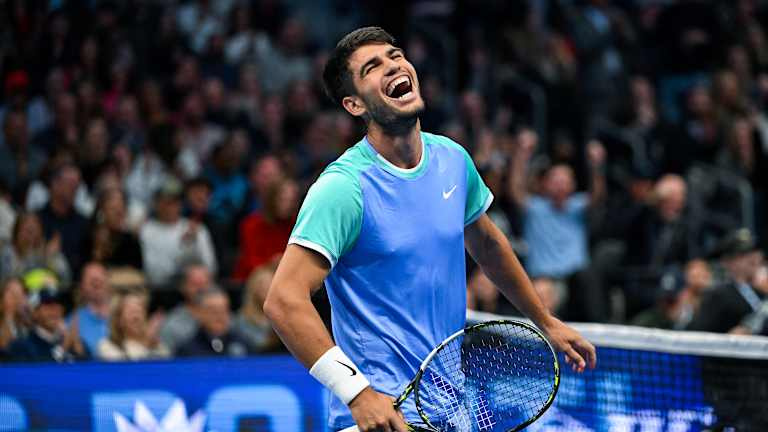 Alcaraz și-a arătat zâmbetul de un milion de dolari de la început până la sfârșit, inclusiv atunci când un schimb de salve reflexe a fost Tiafoe's way.