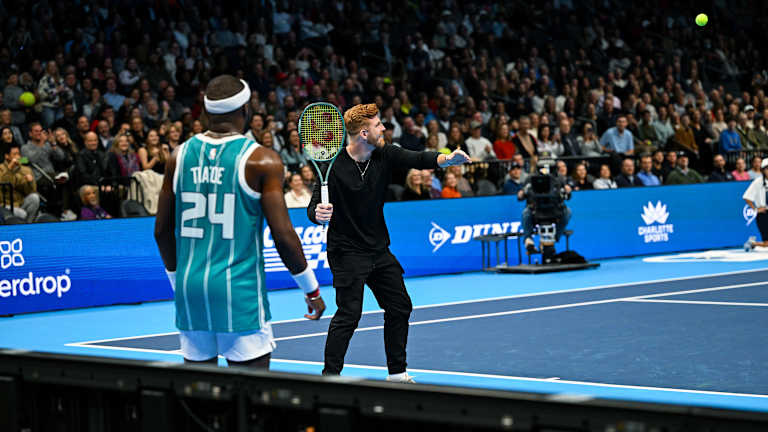 Tiafoe l-a scos pe Andy Dalton pe fundașul Carolina Panthers...