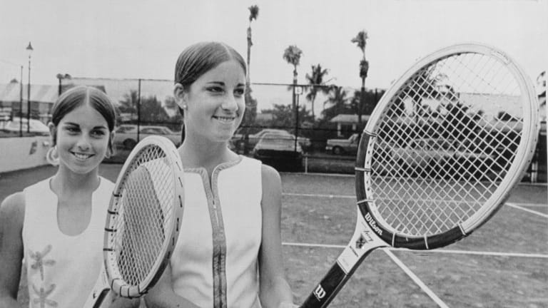 16-letni Chris Evert w 1972 r. z siostrą Jeanne.