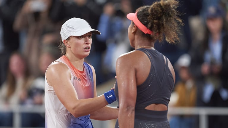 'C'était vraiment intense et d'un très haut niveau', a déclaré Swiatek, qui a remporté cinq points de moins qu'Osaka lors de sa victoire 7-6 (1), 1-6, 7-5. 'J'ai eu de gros problèmes dans le troisième set.'