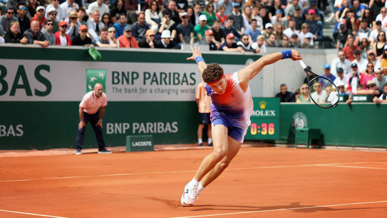 'J'adore ces moments... J'ai reçu beaucoup de chahut quand j'étais au tennis universitaire, mais aujourd'hui, la foule était juste bruyante, scandant et soutenant son compatriote. Il's something that you love to see,” said Shelton.