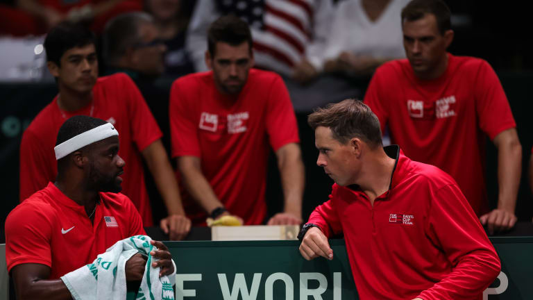Bob e a equipe dos EUA caíram para a Holanda nas finais da Copa Davis no ano passado.