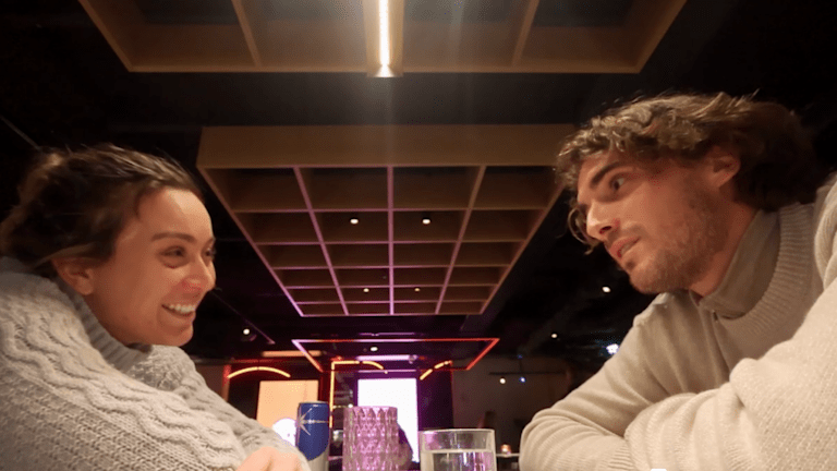 Badosa et Tsitsipas passent leur dernière nuit à Reykjavík en compagnie l'un de l'autre et de tacos.