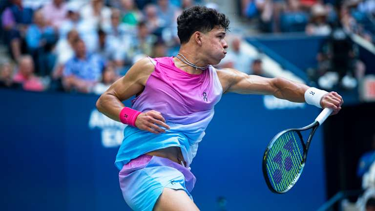 Medan Shelton gjorde det't match his 2023 hard-court major results this year, the lefty improved his showings at Roland Garros (third round) and Wimbledon (fourth round).