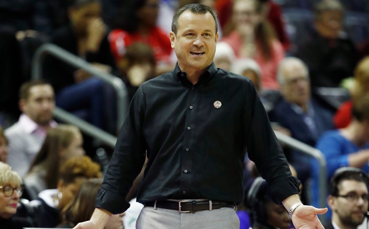 Cómo ver el baloncesto femenino de NC State vs Louisville en línea