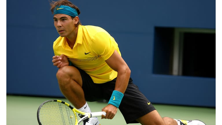 C'est aussi l'année où Rafa's on-court style took a more colorful turn—like in this yellow, black and blue kit at the US Open.