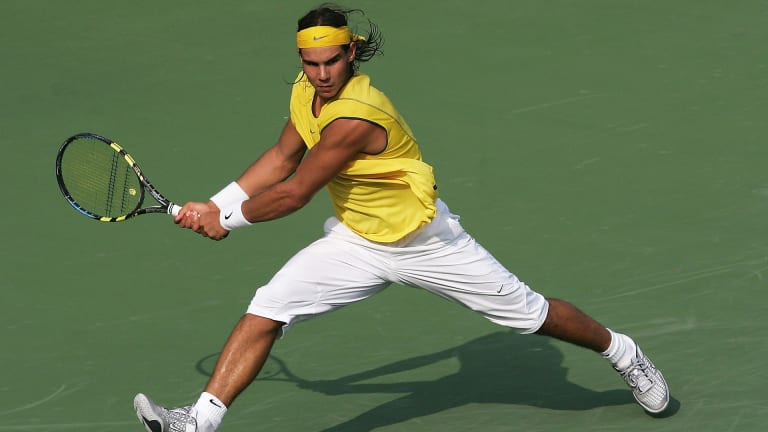 Alors que les joueurs testent aujourd'hui à quel point leurs shorts peuvent être courts, en 2005, Nadal arborait un entrejambe de 18 pouces.