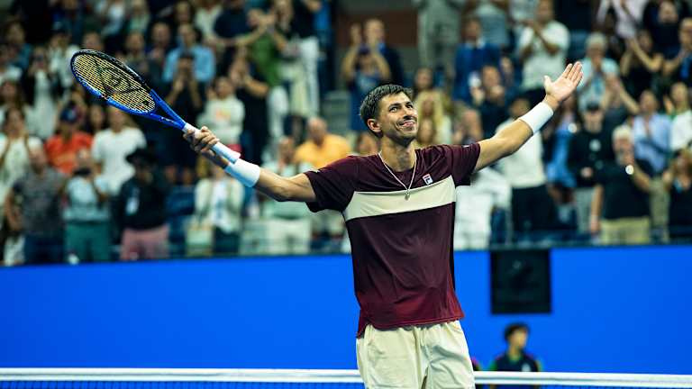 Popyrin entrou na partida em 1 a 11 contra os 5 melhores jogadores, mas também entrou depois de vencer dois sets contra Djokovic nos campeonatos este ano.