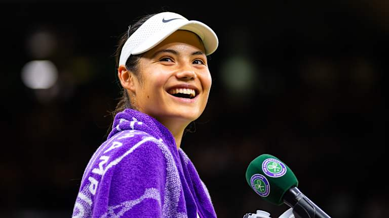 La prochaine étape pour Raducanu est Lulu Sun, 123e. Si Emma la bat, elle aura la chance d'affronter Paula Badosa ou Donna Vekic pour une place en demi-finale.