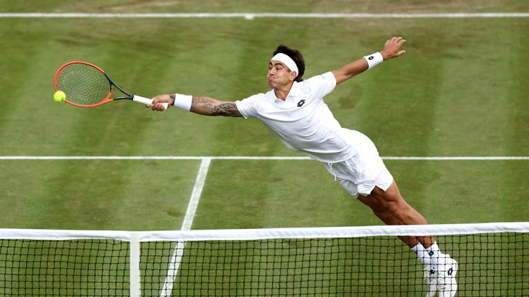 Evocando Nalbandian e del Potro, Francisco Comesana é o último argentino a abraçar os gramados de Wimbledon