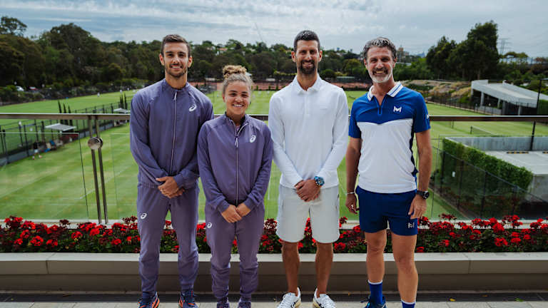 Lorenzo Musetti, Jasmine Paolini, Novak Djokovic et Patrick Mouratoglou participent à la présentation du Gel-Resolution X.